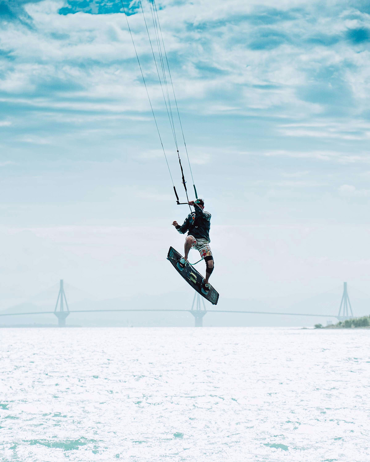 Kitesurfing