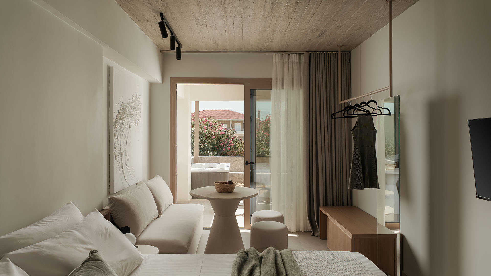 Sea View Suite with private jacuzzi