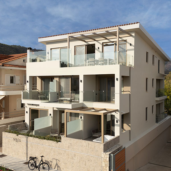 Γνώρισέ μας